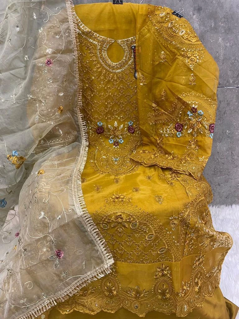 Hoor Tex Or-24 Heavy Organza Wholesale Pakistani Salwar Suit Catalog — Wholesale Pakistani Suits, MPA wholesale from Surat - Gallery Image 4